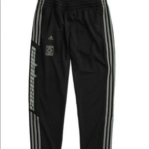 Yeezy Calabasas (Adidas)